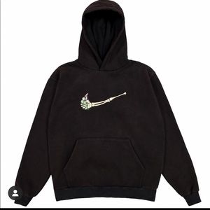 SOLD Nike skeleton sunsout center swoosh black L